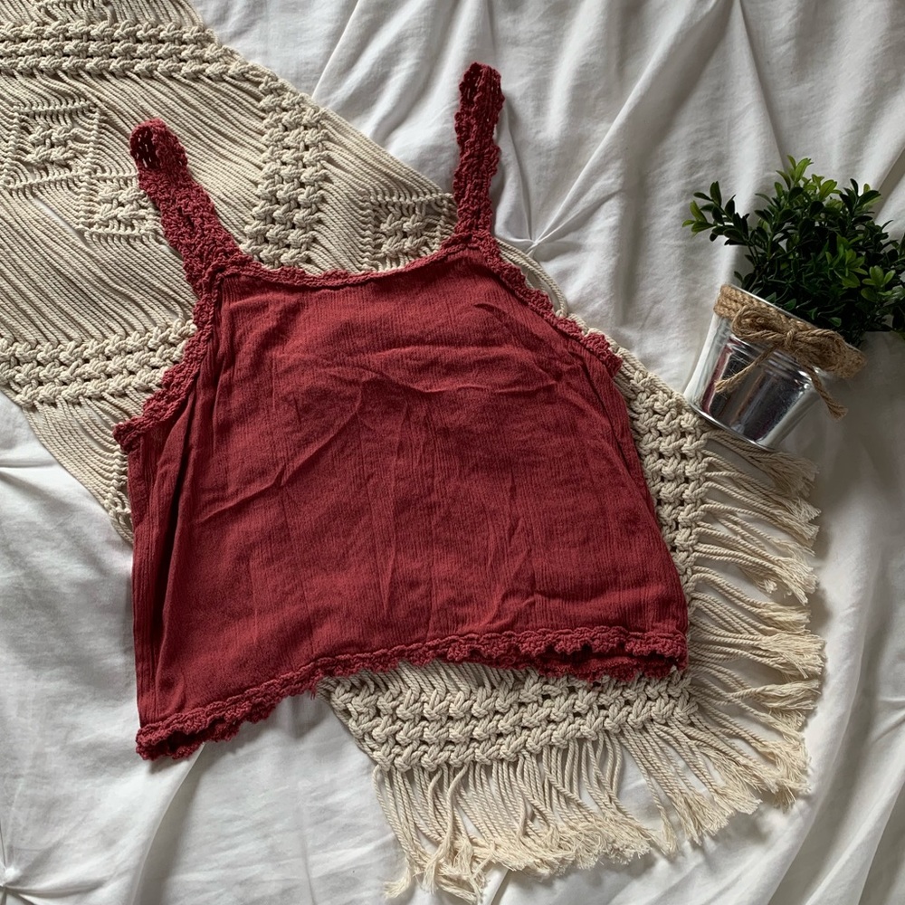 Cropped Tank Top w/ Cute Back